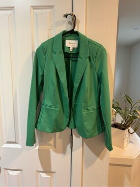 Green Single-Button Tailored Blazer
